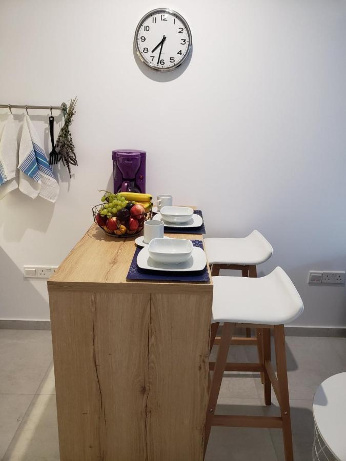 Modern & Cozy Studio W/ Backyard Near City Center Limasol Dış mekan fotoğraf